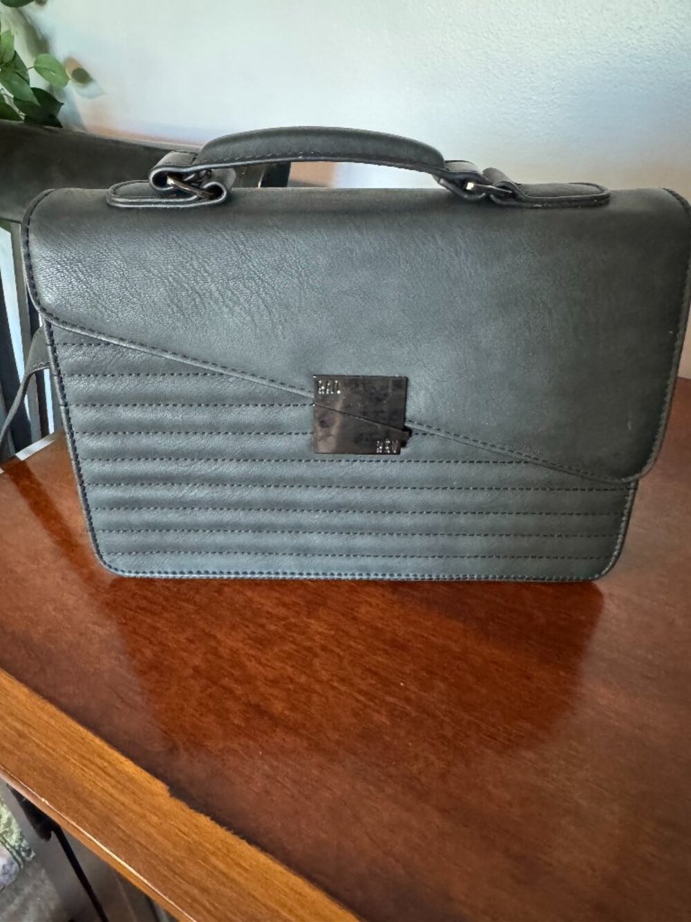 Rad Rev Edgy Crossbody  Matte Black